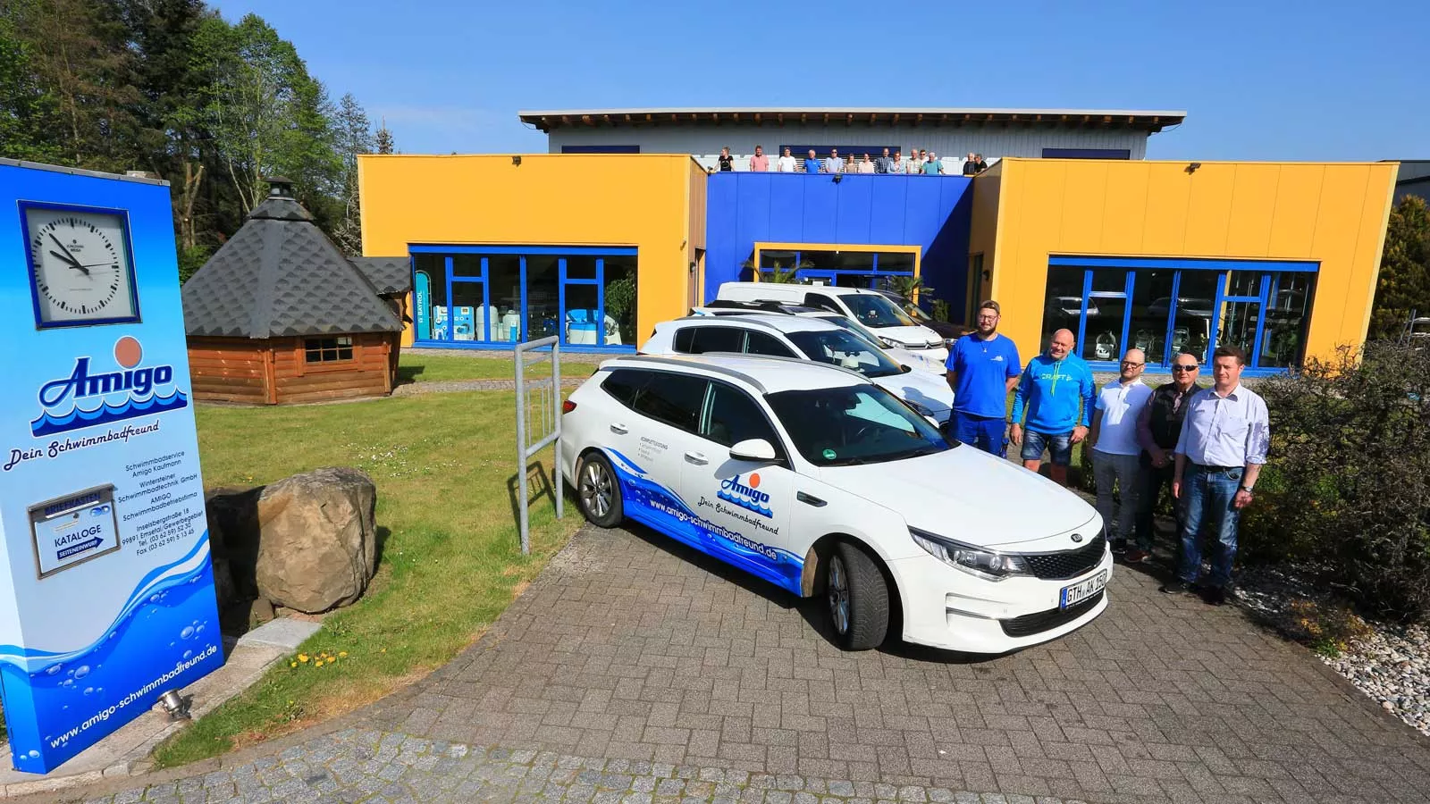 Amigo Kaufmann (1. Reihe Mitte) mit dem Team Außendienst