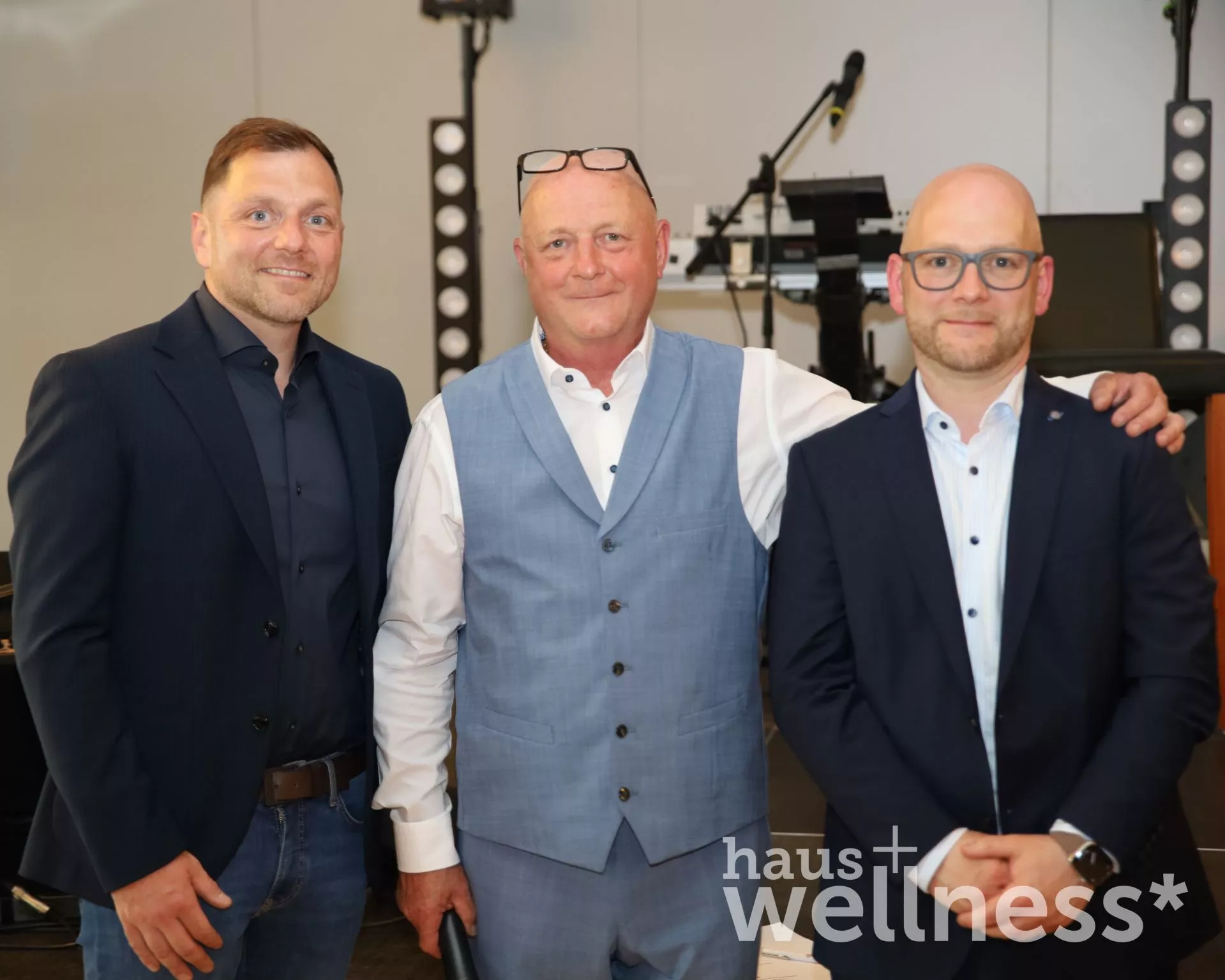 𝟯𝟱 𝗝𝗮𝗵𝗿𝗲 𝗦𝗰𝗵𝘄𝗶𝗺𝗺𝗯𝗮𝗱𝘀𝗲𝗿𝘃𝗶𝗰𝗲 𝗔𝗺𝗶𝗴𝗼 𝗞𝗮𝘂𝗳𝗺𝗮𝗻𝗻 –  𝗲𝗶𝗻 𝘂𝗻𝘃𝗲𝗿𝗴𝗲𝘀𝘀𝗹𝗶𝗰𝗵𝗲𝘀 𝗙𝗲𝘀𝘁 𝗶𝗻 𝗹𝘂𝗳𝘁𝗶𝗴𝗲𝗿 𝗛𝗼̈𝗵𝗲!