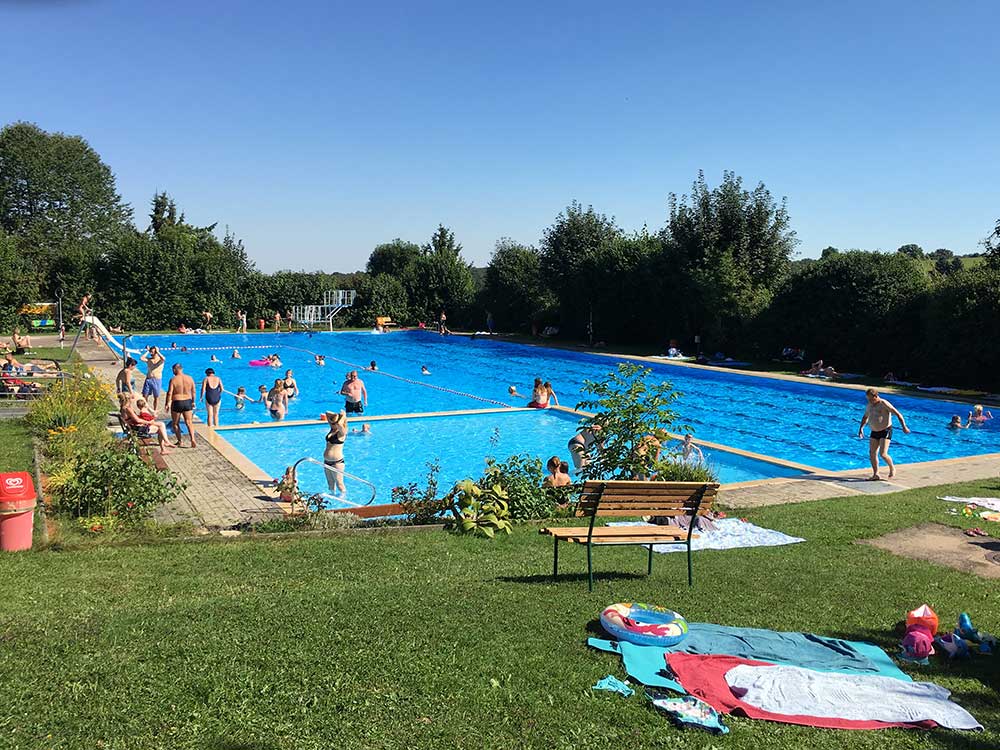 Außenbereich Freibad Eigenrieden